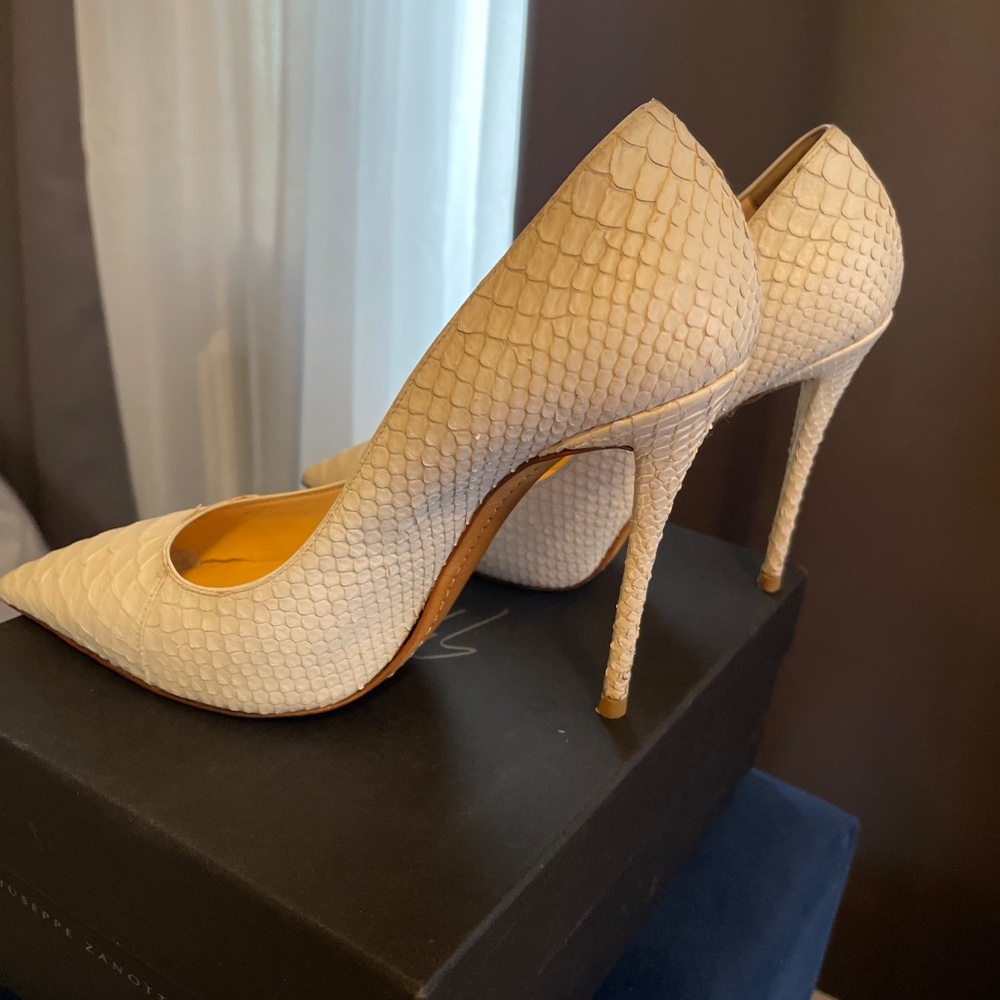 Giuseppe Zanotti White Python Heels - Picture 3 of 6